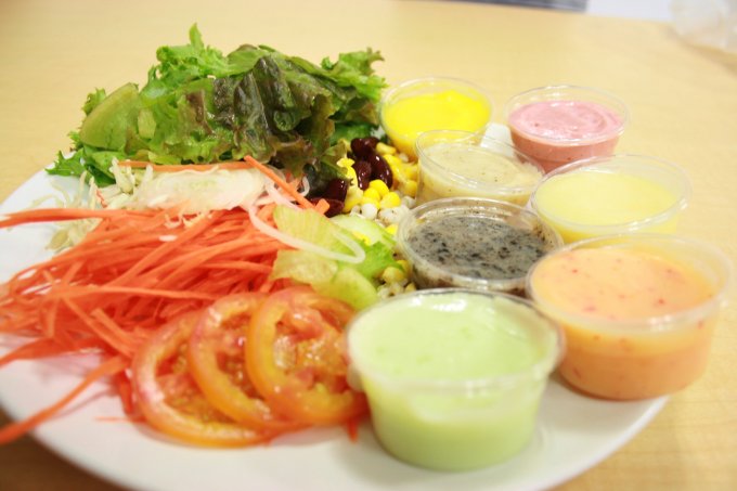 อบรมโครงการ คม ชัด ลึก ฝึกอาชีพ  หลักสูตรน้ำสลัดสายรุ้ง 12 สี เพื่อสุขภาพ (สูตรไม่ใส่ไข่)