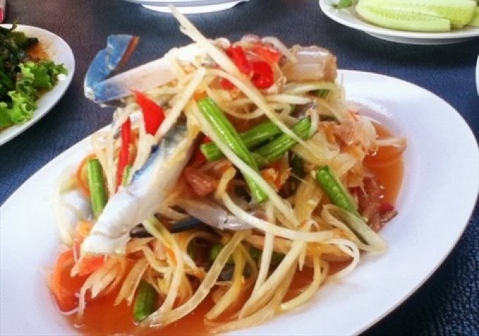 อบรมโครงการ คม ชัด ลึก ฝึกอาชีพ  หลักสูตรส้มตำทอด ส้มตำปูม้า-ทะเล-ผลไม้ และไก่ย่างสมุนไพร